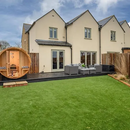 Designer Cotswold Post House With External Sauna Tetbury Exterior photo
