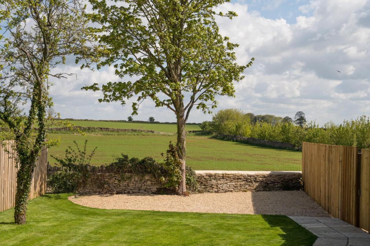 Designer Cotswold Post House With External Sauna Holiday home *